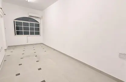 شقة - 2 غرف نوم - 2 حمامات للايجار في المعمورة 18 - المعمورة - الدوحة