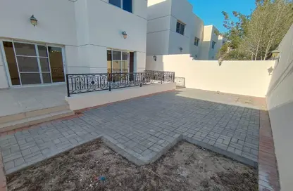 Compound - 4 Bedrooms - 4 Bathrooms for rent in OqbaBin Nafie Steet - Old Airport Road - Doha