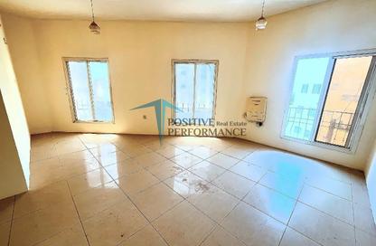 Apartment - 3 Bedrooms - 2 Bathrooms for rent in Madinat Khalifa South - Madinat Khalifa - Doha