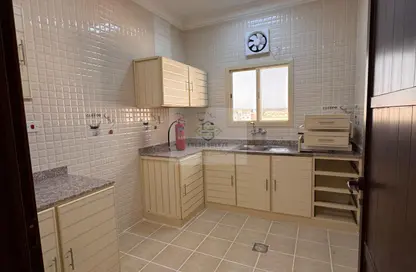Apartment - 2 Bedrooms - 2 Bathrooms for rent in Al Mansoura - Al Mansoura - Doha