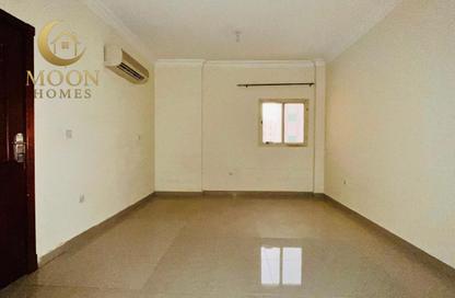 Apartment - 1 Bedroom - 2 Bathrooms for rent in Umm Ghwailina Comm - Umm Ghuwalina - Umm Ghuwailina - Doha Apartment - 1 Bedroom - 2 Bathrooms for rent in Umm Ghwailina Comm - Umm Ghuwalina - Umm Ghuwailina - Doha
