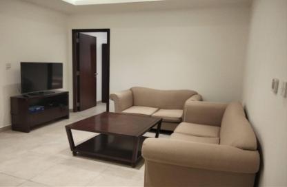 Apartment - 2 Bedrooms - 2 Bathrooms for rent in Umm Ghuwailina 4 - Umm Ghuwailina - Doha