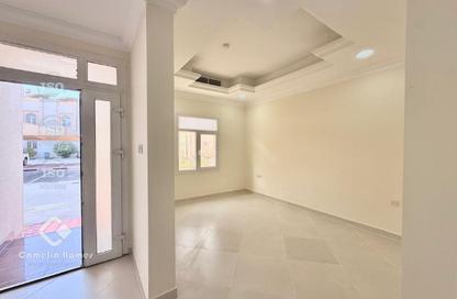 Villa - 5 - 5 for rent in Old Al Rayyan - Al Rayyan - Doha