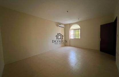 Apartment - 2 Bedrooms - 2 Bathrooms for rent in Thabit Bin Zaid Street - Al Mansoura - Doha