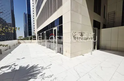 شقة - 3 غرف نوم - 5 حمامات للايجار في برج وست باي - الخليج الجنوبي - الخليج الغربي - الدوحة