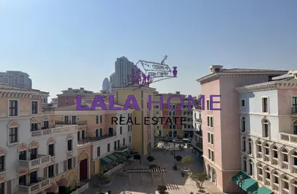 Apartment - 1 Bedroom - 2 Bathrooms for rent in Venezia - Qanat Quartier - The Pearl Island - Doha