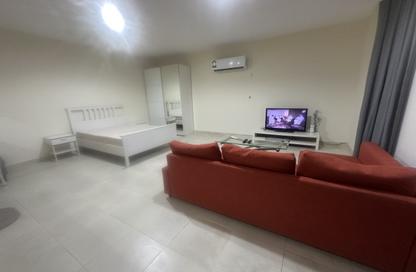 Apartment - Studio - 1 Bathroom for rent in Onaiza Street - Diplomatic Area - Doha Apartment - Studio - 1 Bathroom for rent in Onaiza Street - Diplomatic Area - Doha