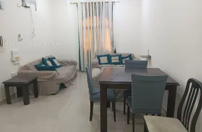 Apartment - 2 Bedrooms - 2 Bathrooms for rent in Al Themar Street - Umm Ghuwailina - Doha
