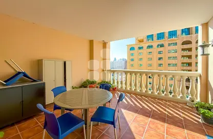 Apartment - 2 Bedrooms - 3 Bathrooms for rent in Marina Gate - Porto Arabia - The Pearl Island - Doha