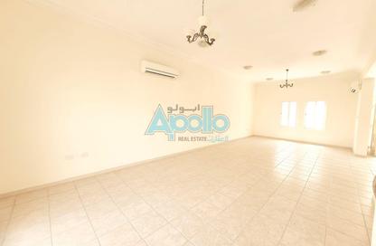 Villa - 5 Bedrooms - 4 Bathrooms for rent in Mamoura 18 - Al Maamoura - Doha