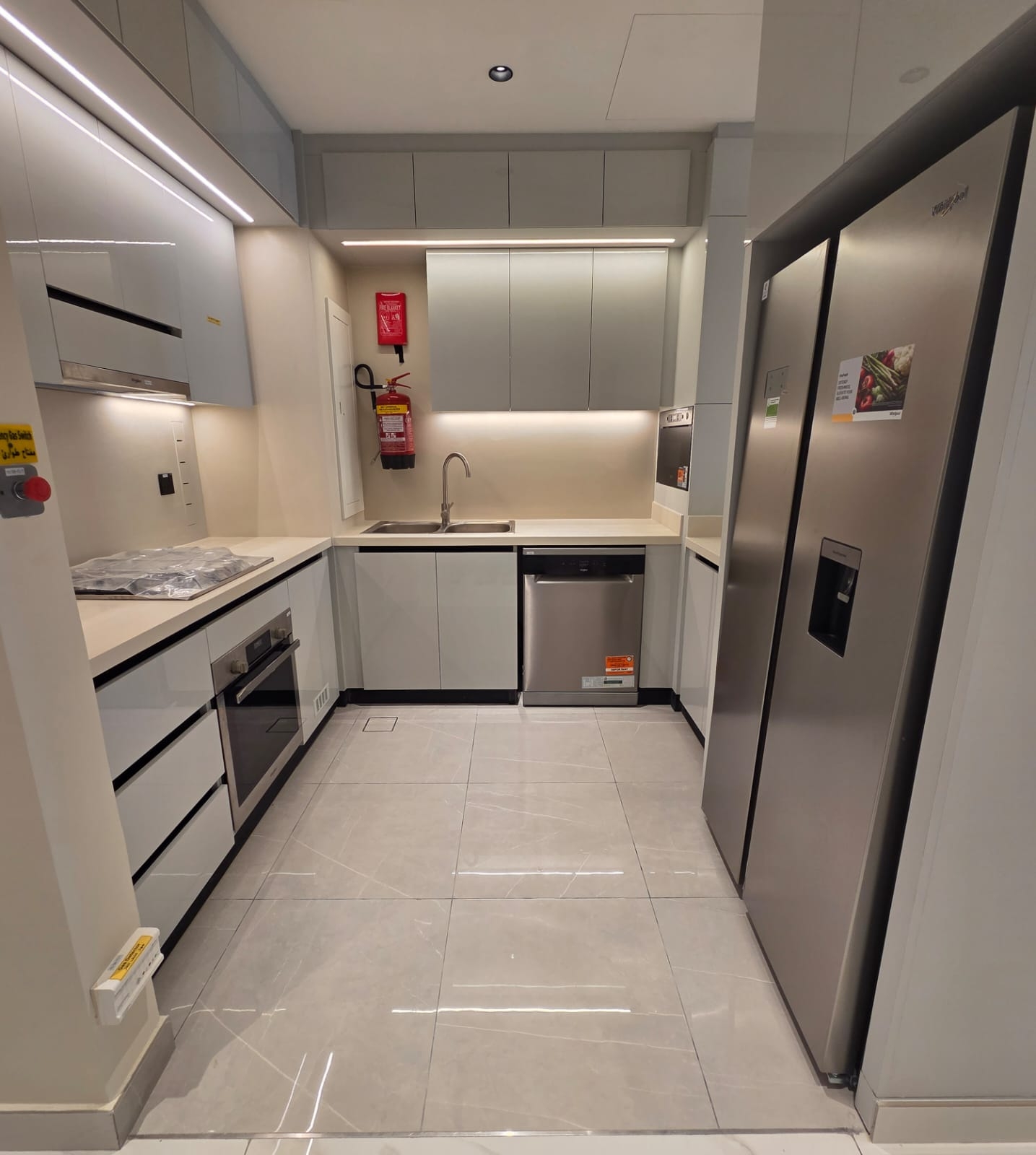 BRAND NEW 2BEDROOM PLUS MAID FULLY FURNISHED thumbnail 15