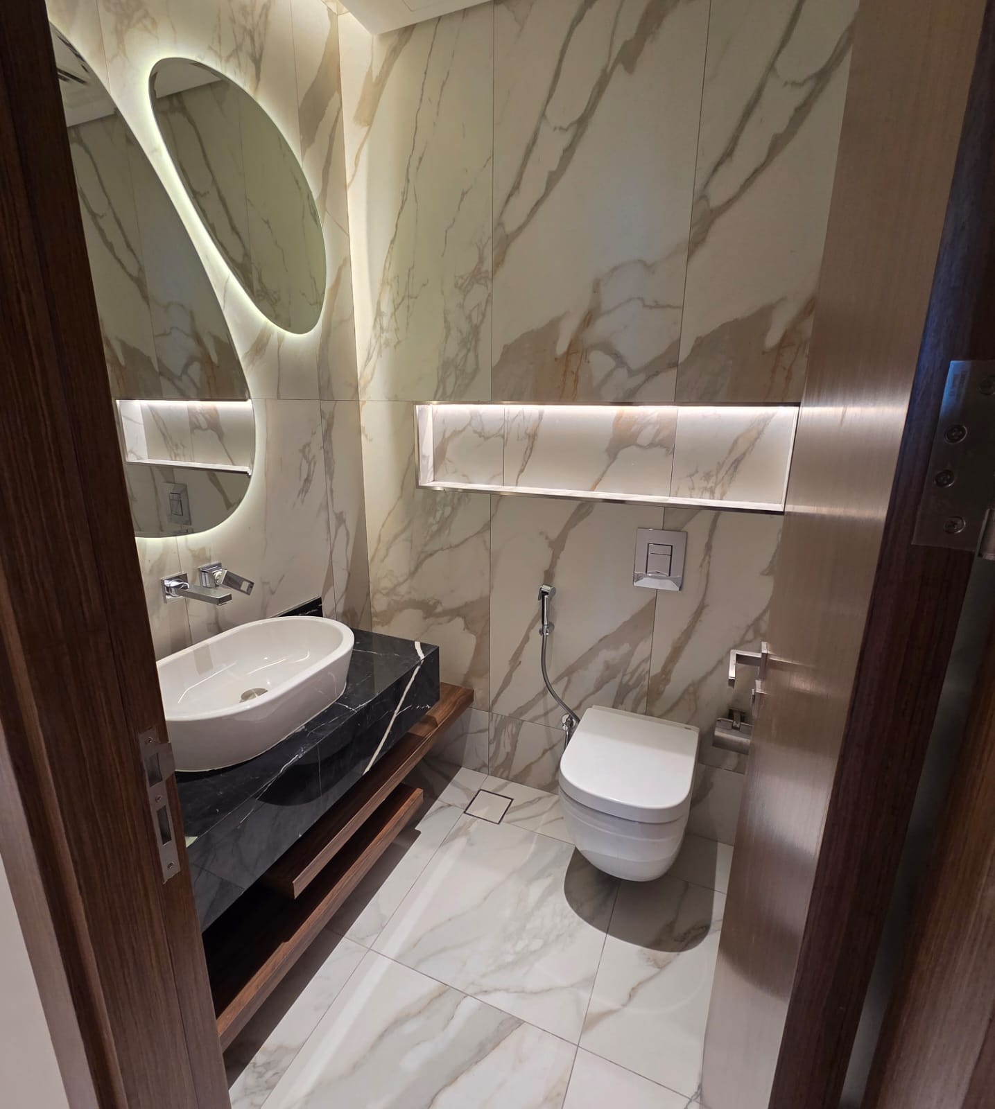 BRAND NEW 2BEDROOM PLUS MAID FULLY FURNISHED thumbnail 19