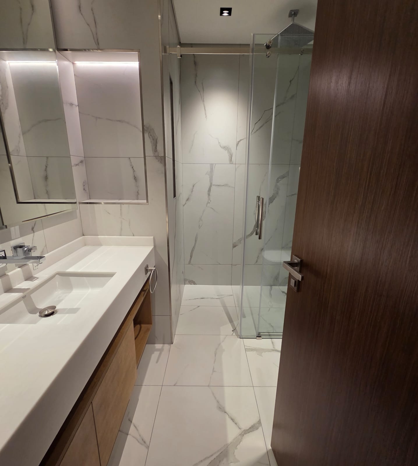 BRAND NEW 2BEDROOM PLUS MAID FULLY FURNISHED thumbnail 20