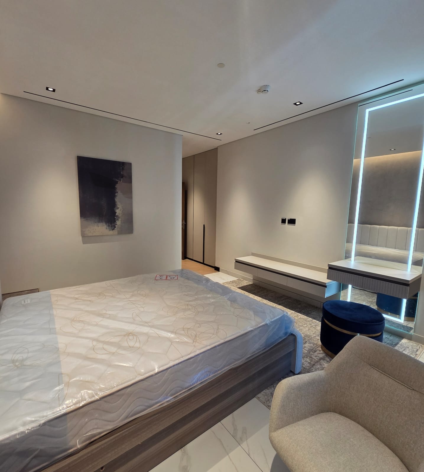 BRAND NEW 2BEDROOM PLUS MAID FULLY FURNISHED thumbnail 22