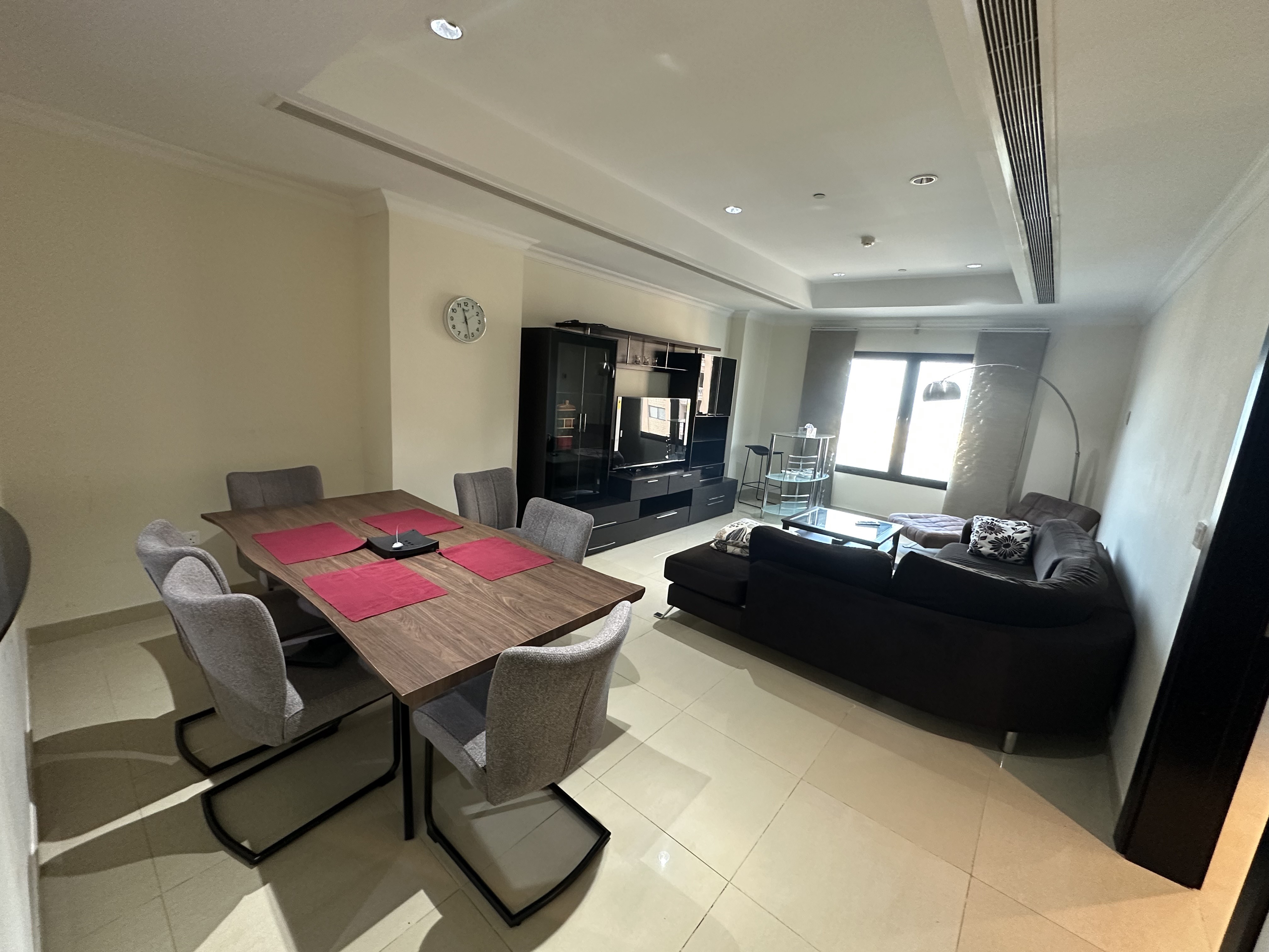 1 Bedroom Fully Furnished Side Sea View thumbnail 4