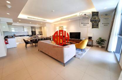 Apartment - 2 Bedrooms - 3 Bathrooms for rent in Burj Al Marina - Marina District - Lusail