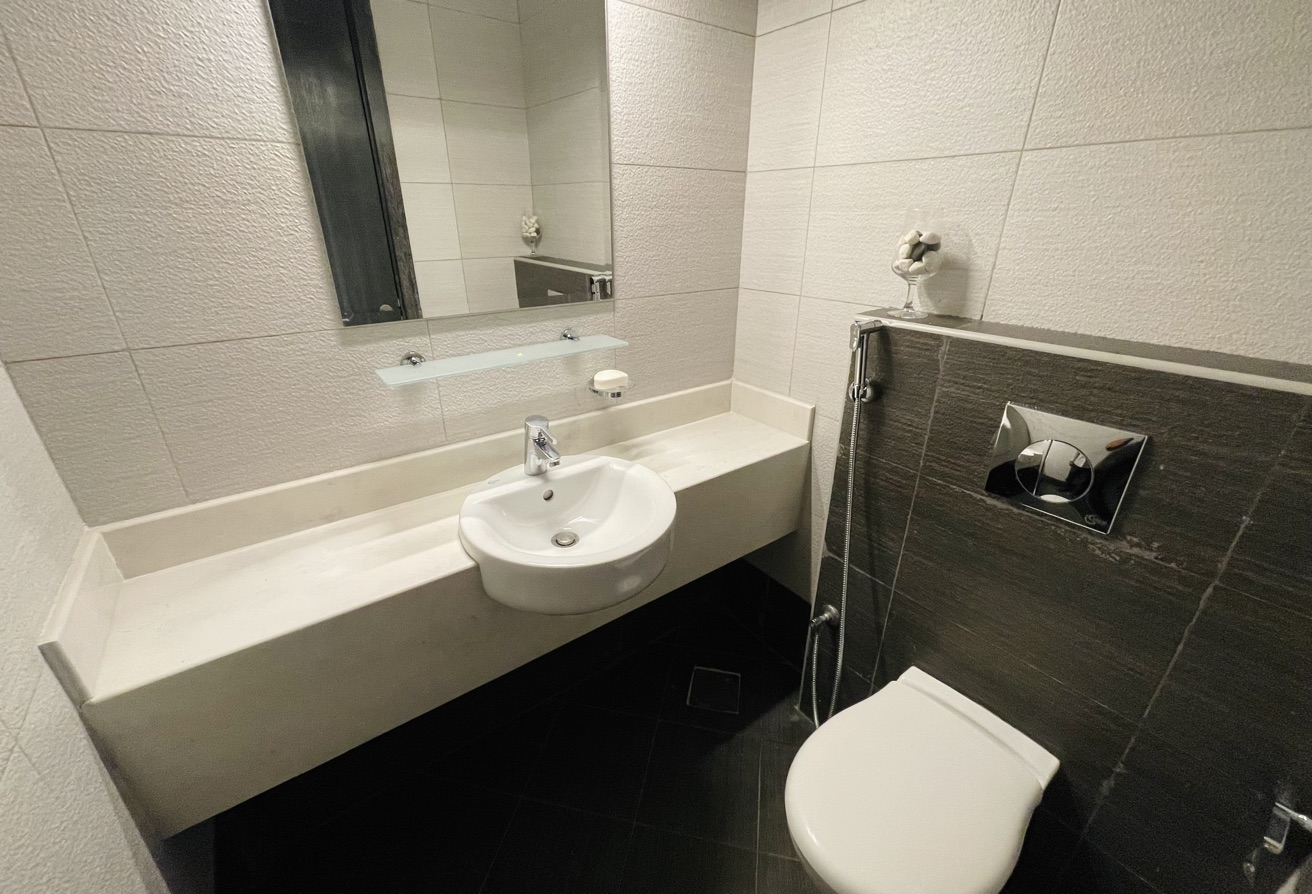 Well Designed 2BR | Fox Hills Residence thumbnail 6