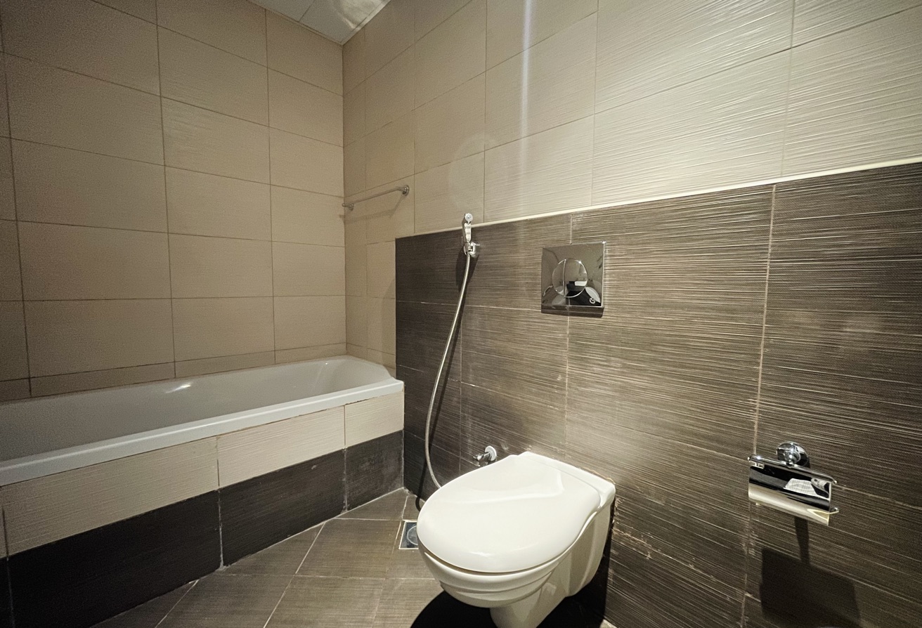 Well Designed 2BR | Fox Hills Residence thumbnail 14