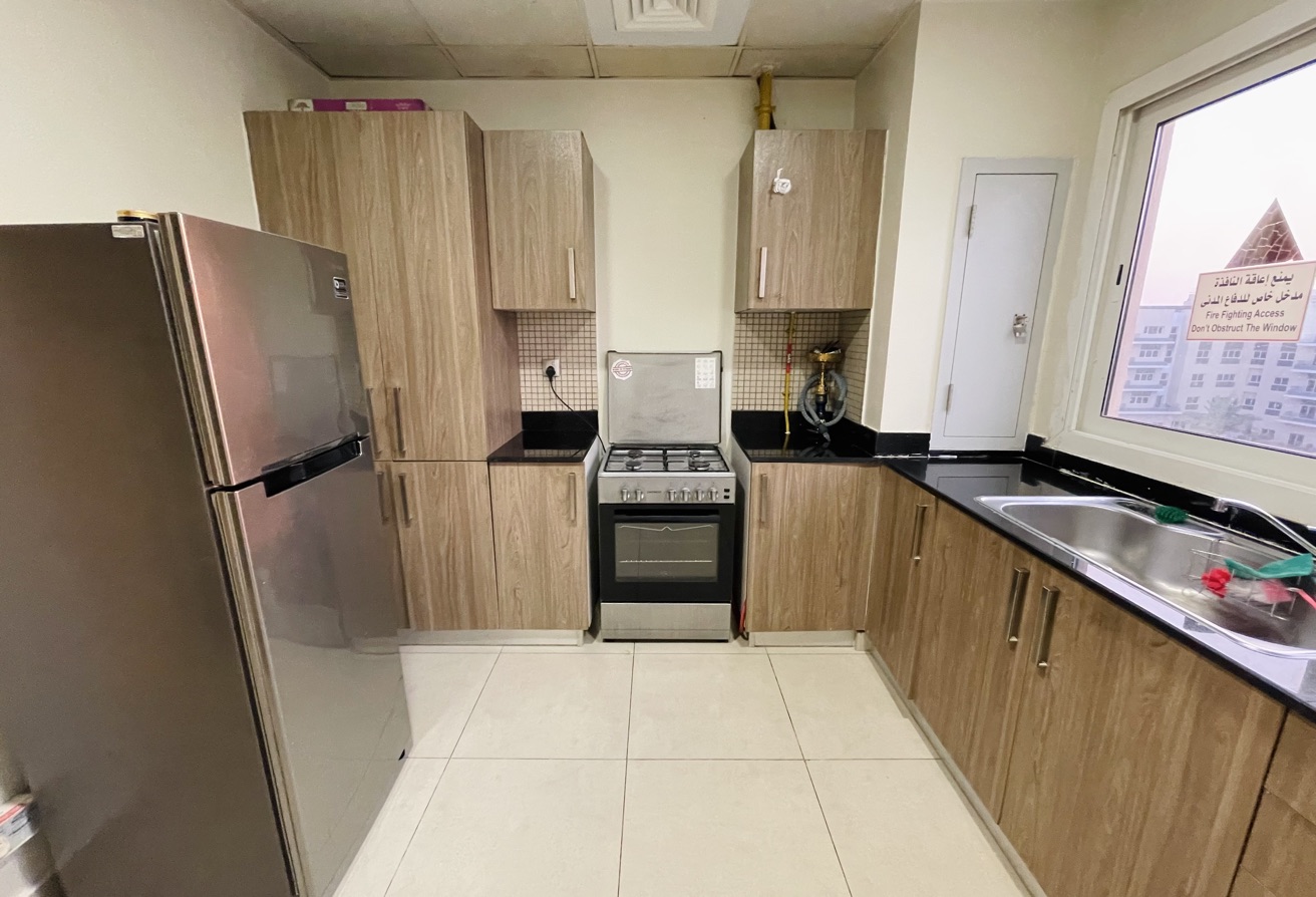 Well Designed 2BR | Fox Hills Residence thumbnail 4