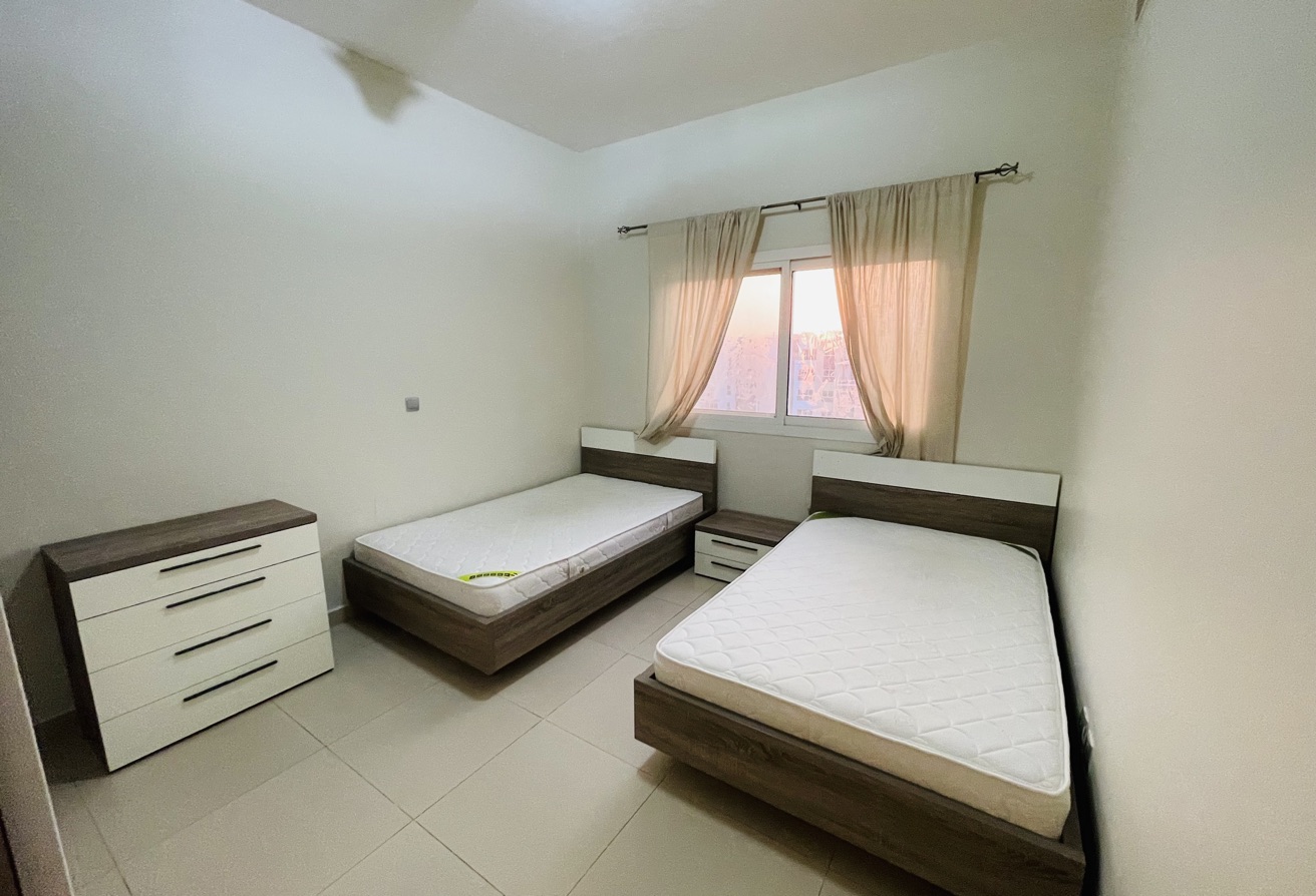 Well Designed 2BR | Fox Hills Residence thumbnail 7