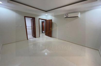 Apartment - 2 Bedrooms - 2 Bathrooms for rent in Al Zubair Bakkar Street - Al Sadd - Doha
