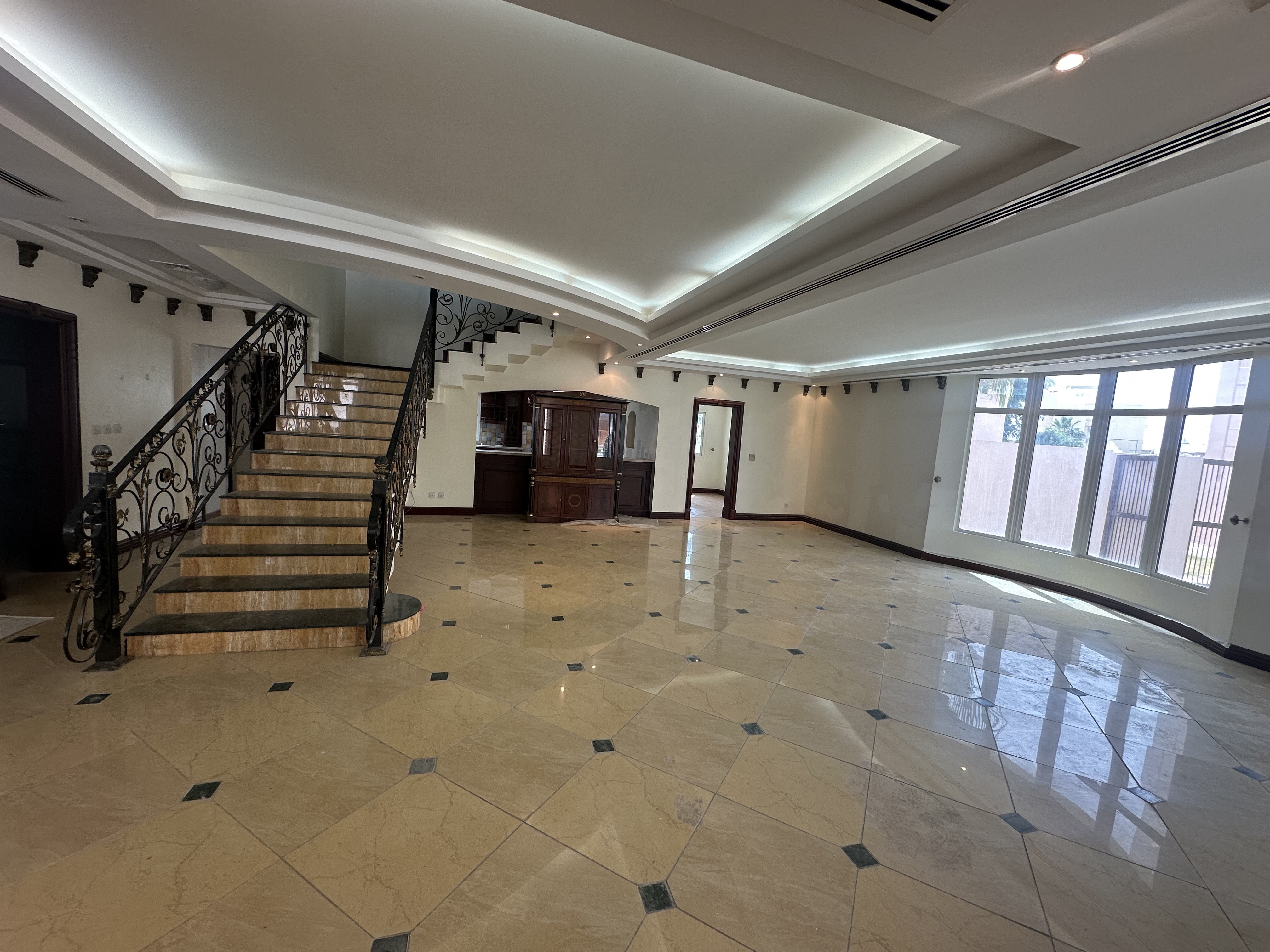 5 Bedroom Villa Duplex Ultra Luxury Park View thumbnail 2