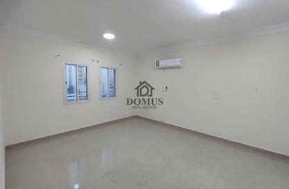 Apartment - 2 Bedrooms - 2 Bathrooms for rent in Thabit Bin Zaid Street - Al Mansoura - Doha