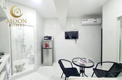 Apartment - Studio - 1 Bathroom for rent in Umm Ghwailina Comm - Umm Ghuwalina - Umm Ghuwailina - Doha