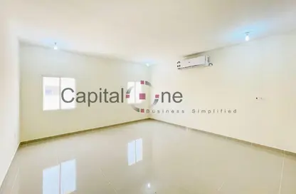 Apartment - 1 Bedroom - 1 Bathroom for rent in Wholesale Market Street - Abu Hamour - Doha