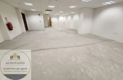 Shop - Studio - 1 Bathroom for rent in Anas Street - Fereej Bin Mahmoud North - Fereej Bin Mahmoud - Doha