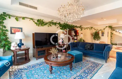 (بنتهاوس  (روف - 4 غرف نوم - 5 حمامات للبيع في طريق بورتو الشرقي - بورتو أرابيا - جزيرة اللؤلؤة - الدوحة