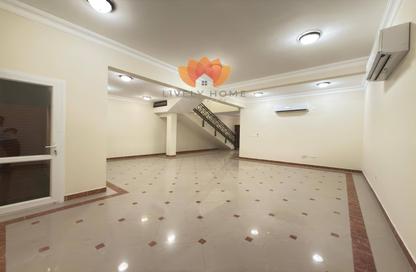 Apartment - 3 Bedrooms - 5 Bathrooms for rent in West Bay Lagoon Villas - West Bay Lagoon - West Bay Lagoon - Doha