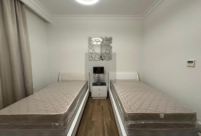 60444330 - Property Image 2