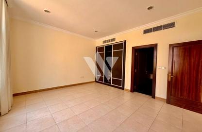 Apartment - 5 Bedrooms - 6 Bathrooms for rent in Legtaifiya Lagoon - West Bay - Doha