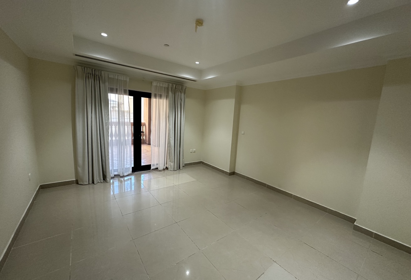 1 Bedroom Semi Furnished Panoramic Sky View thumbnail 3