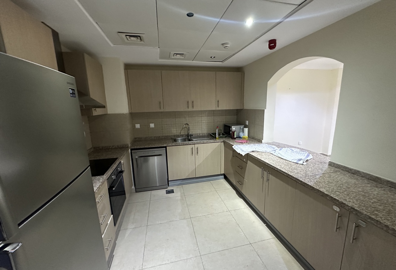 1 Bedroom Semi Furnished Panoramic Sky View thumbnail 11
