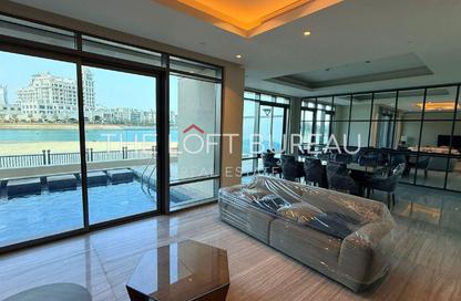 Villa - 5 Bedrooms - 6 Bathrooms for rent in Abraj Bay - Abraj Quartiers - The Pearl Island - Doha