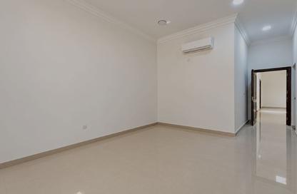 Villa - 5 - 5 for rent in Umm Salal Ali - Umm Salal Ali - Doha