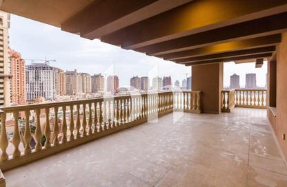Apartment - 3 Bedrooms - 4 Bathrooms for rent in West Porto Drive - Porto Arabia - The Pearl Island - Doha