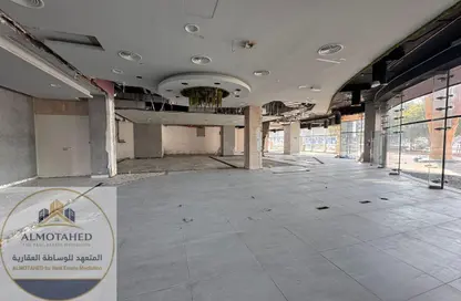 Shop - Studio - 2 Bathrooms for rent in Marina Tower 02 - Marina District - Lusail Shop - Studio - 2 Bathrooms for rent in Marina Tower 02 - Marina District - Lusail