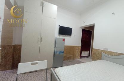 Apartment - Studio - 1 for rent in Umm Ghwailina Comm - Umm Ghuwalina - Umm Ghuwailina - Doha