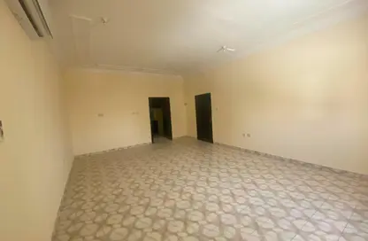 Apartment - 1 Bathroom for rent in Muaither Area - Al Rayyan - Doha