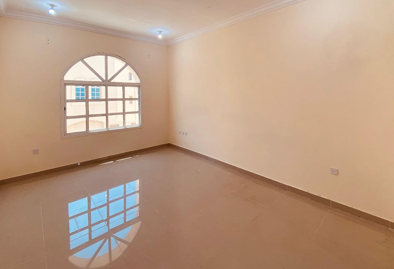 4 Villas for Executive Staff in Umm Salal Ali