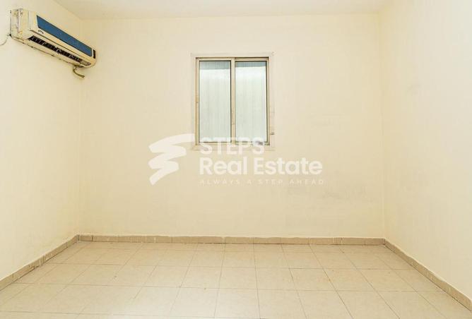 53618048 - صورة العقار 3