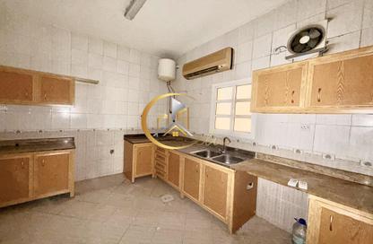Apartment - 2 Bedrooms - 2 Bathrooms for rent in Al Tabari Street - Fereej Bin Omran - Doha
