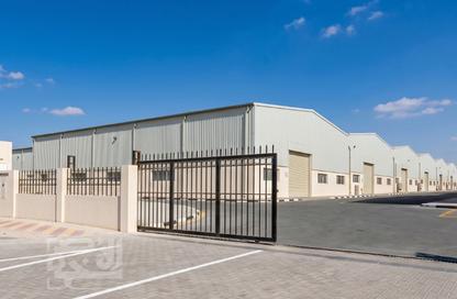 Warehouse - Studio - 1 Bathroom for rent in Jerry Al Samur - Birkat Al Awamer - Al Wakra
