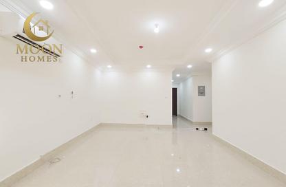 Apartment - 1 Bedroom - 2 Bathrooms for rent in Umm Ghuwailina 4 - Umm Ghuwailina - Doha Apartment - 1 Bedroom - 2 Bathrooms for rent in Umm Ghuwailina 4 - Umm Ghuwailina - Doha