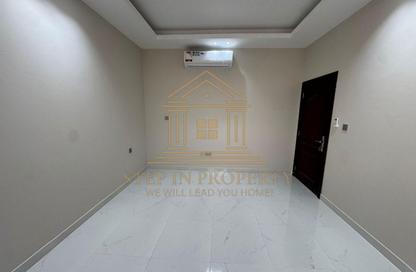 Apartment - 2 Bedrooms - 2 Bathrooms for rent in Airport Road - Airport Area - Doha