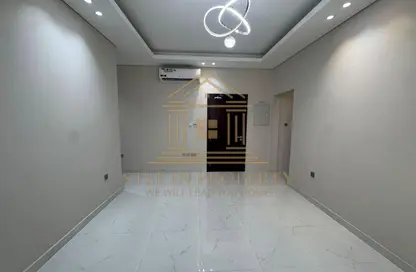 Apartment - 2 Bedrooms - 2 Bathrooms for rent in Airport Road - Airport Area - Doha