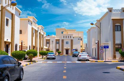 Villa - 3 Bedrooms - 3 Bathrooms for rent in Ezdan Village 1 - Al Gharrafa - Doha